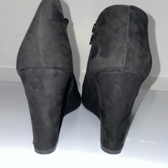 maurices | Tonnie Black Open Toe Zip Up Ankle Wedge With Elastic Opening On Side - Picture 6 of 10